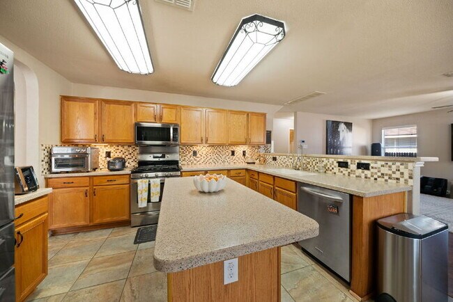 Building Photo - 15206 Redbird Mnr