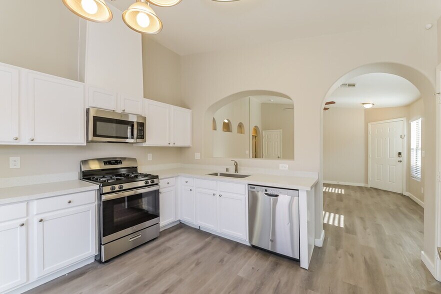 Building Photo - 6486 Coldwater Bay Dr