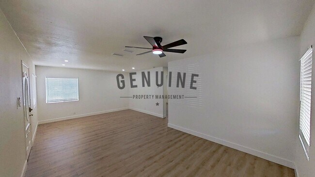 Building Photo - Upgraded 4Bd 2Ba Home