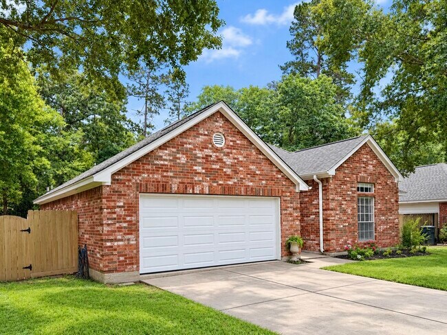 Building Photo - 4006 Hunnington Dr