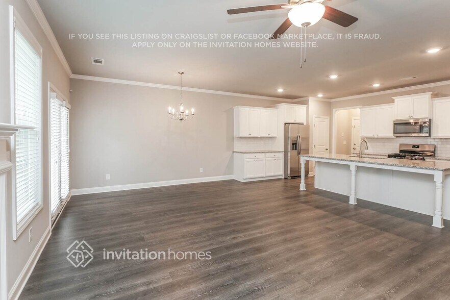 Building Photo - 831 Alder Grv Trce