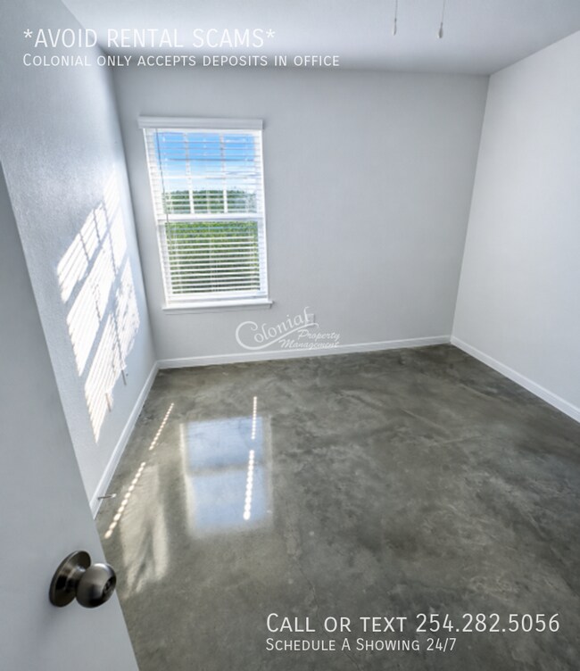 Building Photo - 3110 Stonewall Dr