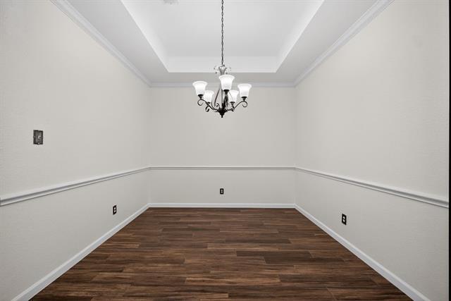 Building Photo - 313 Cave River Dr