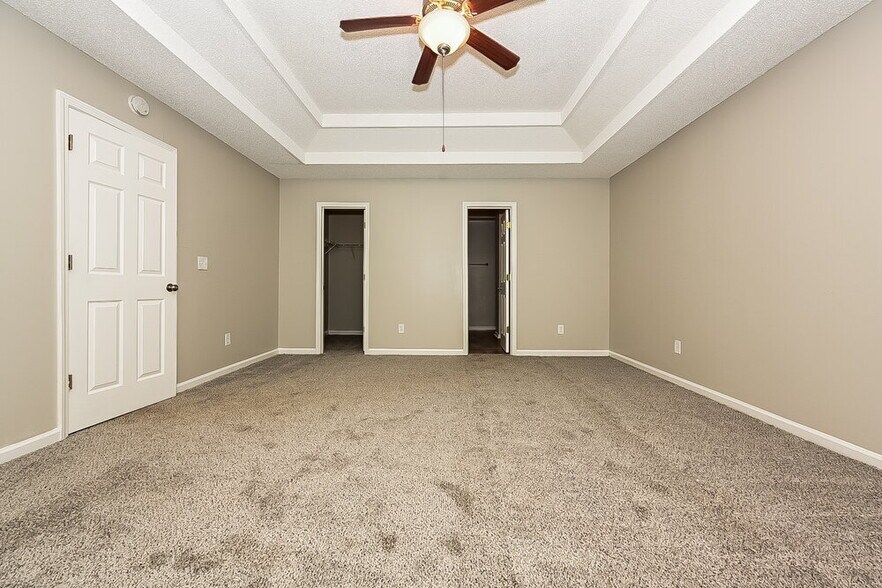 Building Photo - 10953 Tara Village Way