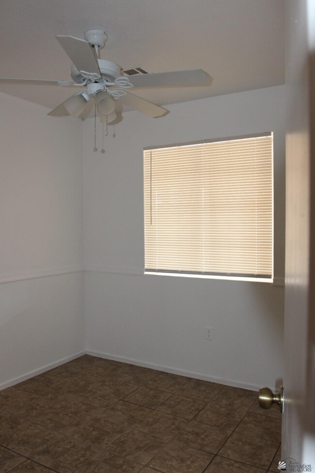 Building Photo - 2090 S 44th Dr