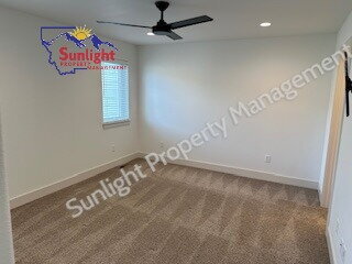 Building Photo - 3048 Forbes Blvd