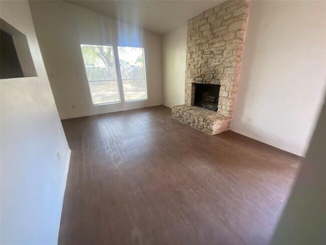 Building Photo - 1000 Fieldwood Dr