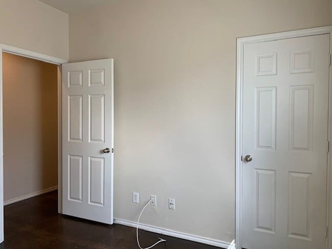 Building Photo - Townhome for rent