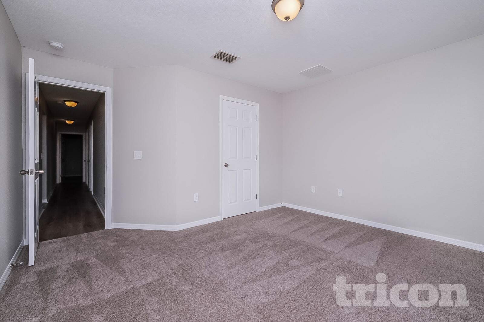 Building Photo - 8 Matricaria Ct