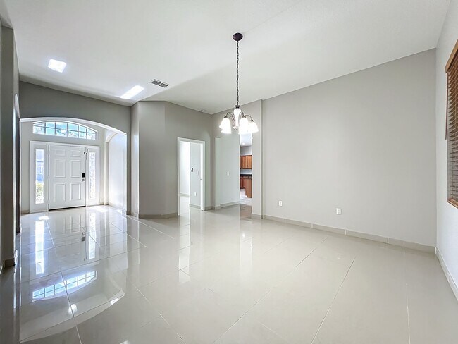Building Photo - Clermont Pool Home