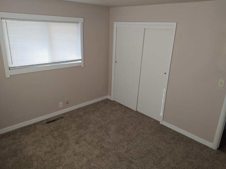 Bedroom 1 - 214 E 6Th Ave