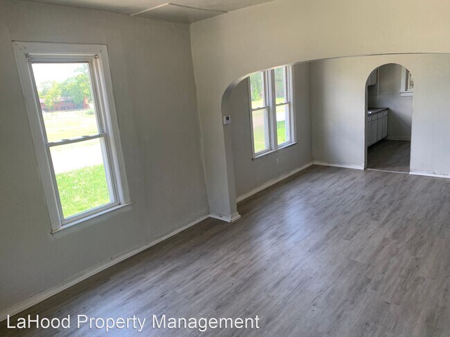 Building Photo - 3 br, 2 bath House - 2802 W Seibold st