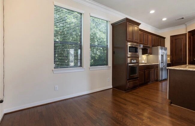 Building Photo - 5503 Livorno Way