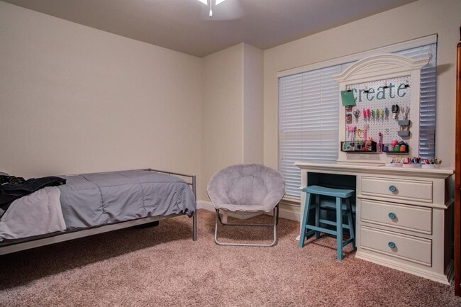 Building Photo - Spacious 4-Bedroom Home Available August 8...