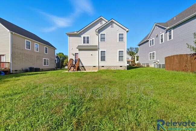 Building Photo - 1803 Rose Ave