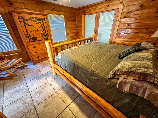 Building Photo - 169 Dream Mountain Rd