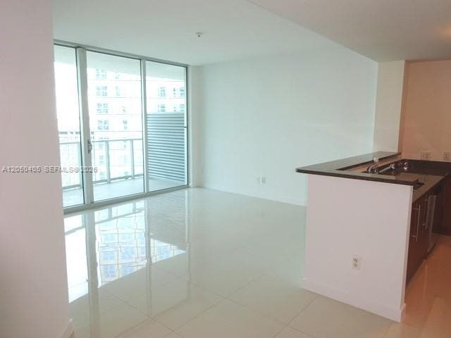Building Photo - 300 S Biscayne Blvd
