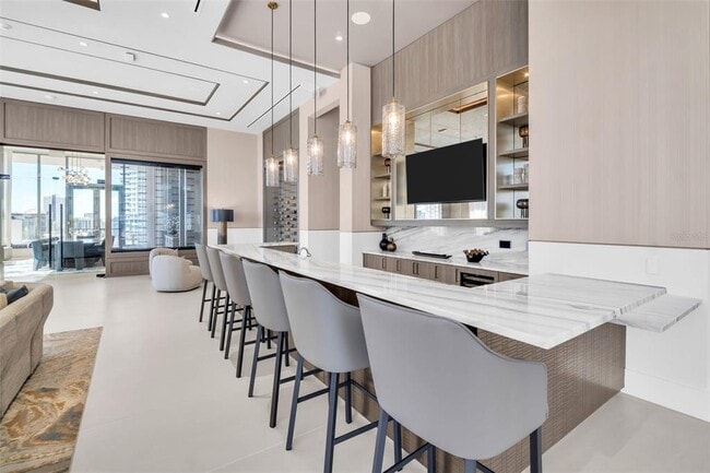 Building Photo - 275 1st Ave S