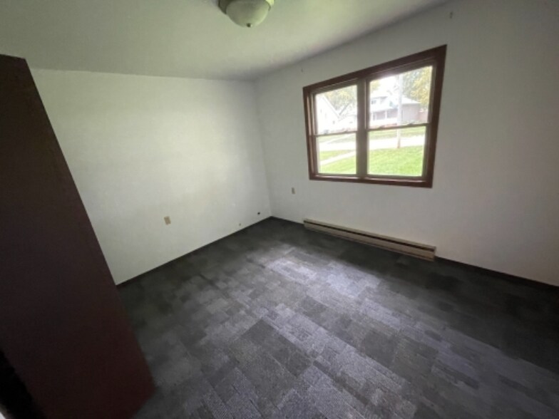 Building Photo - 216 N Cannon St