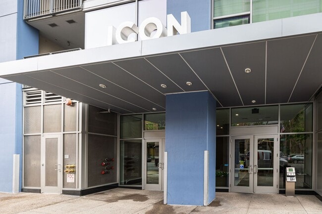 Building Photo - 1BD/1BATH Perfectly situated 1 bedroom condo for rent in Downtown!