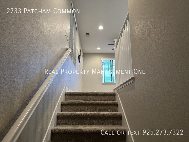 Building Photo - 2733 Patcham Common