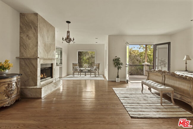 Building Photo - 3780 1/2 Multiview Dr