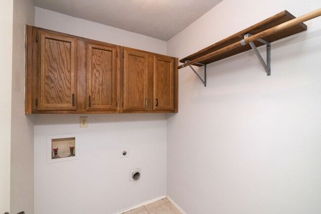 Building Photo - 3 Bedroom on Cul da Sac