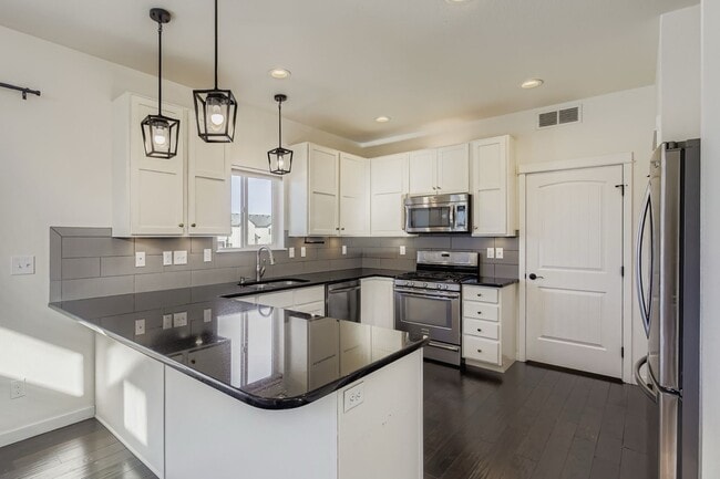 Building Photo - 464 Wind River Dr