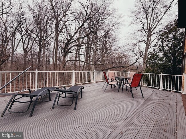 Building Photo - 1317 Mettler Rd