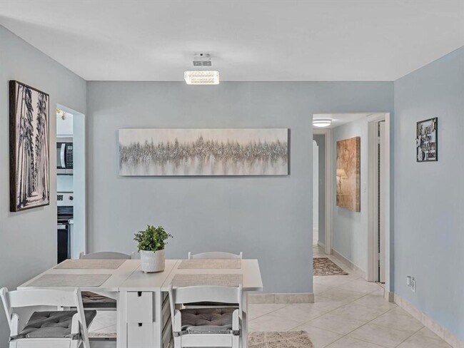 Building Photo - 5200 N Ocean Blvd