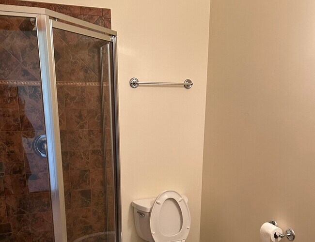 Building Photo - 116 N Main St