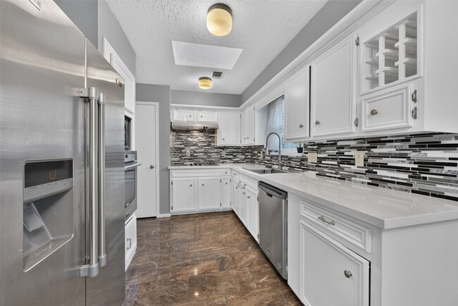Building Photo - 5714 Arbor Vitae Dr