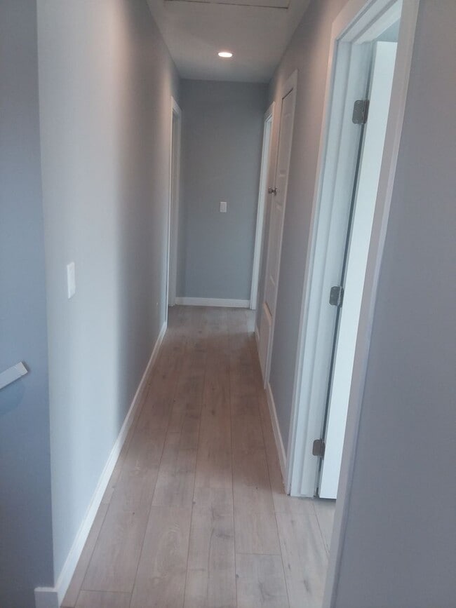 Building Photo - Estara Ave