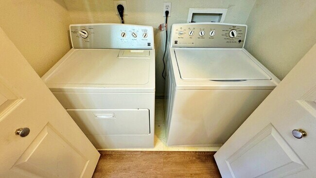 Building Photo - Great Location for 1 Bed 1 Bath + Full Loft with Large Closet in Steeple Chase IV in Littleton