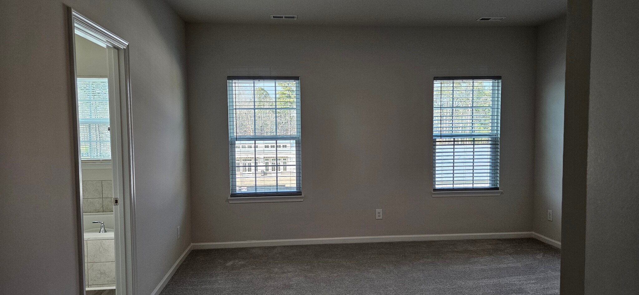 Building Photo - 504 Whitehall Cir