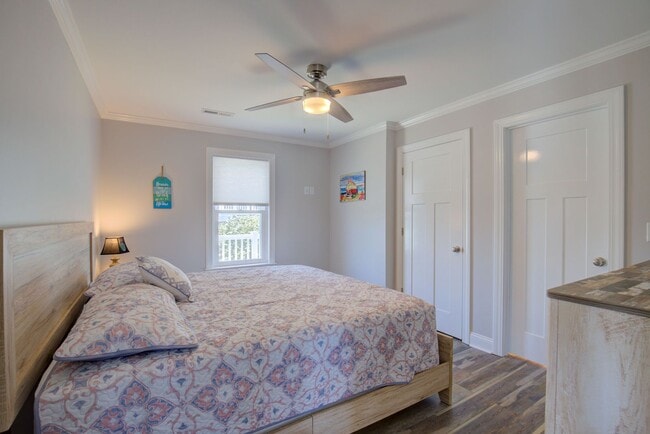 Building Photo - 304 Marina Way