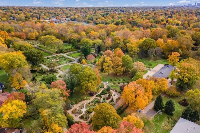 Building Photo - 51 E Schreyer Pl