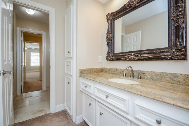 Building Photo - 17407 Widmore Pl