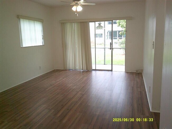 Building Photo - 5800 Margate Blvd