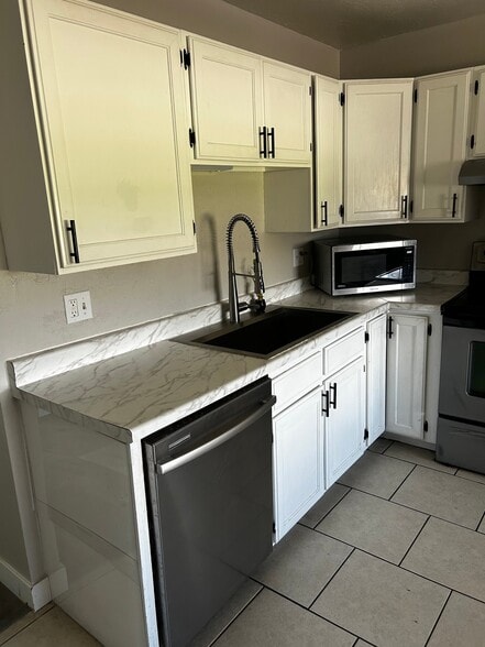 Building Photo - 3679 S 2200 W