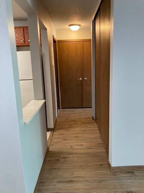 Building Photo - 1887 Silver Bell Rd