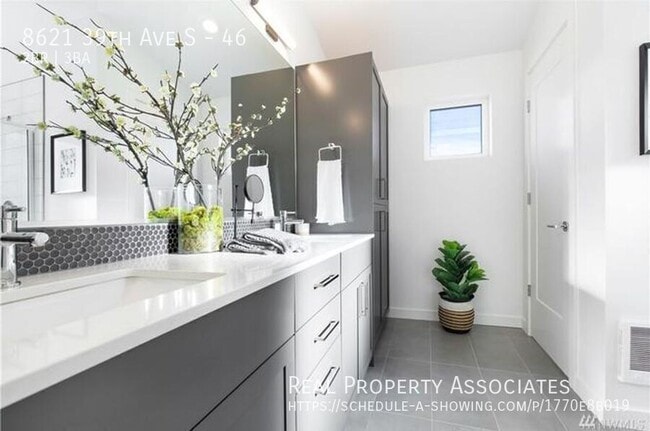 Building Photo - 8621 39th Ave S