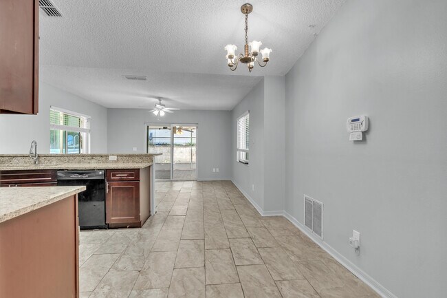 Building Photo - 3004 Sugar Bear Trail