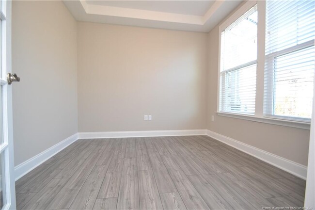 Building Photo - 8531 Secreto Dr
