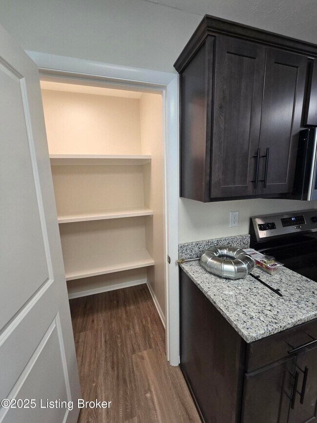 Building Photo - 9124 Kenlock Dr