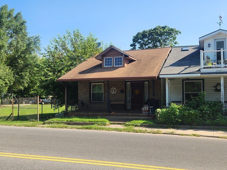 Building Photo - 3006 Idlewood Ave