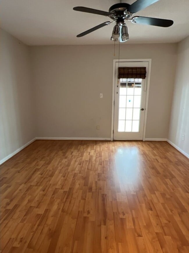 Building Photo - 115 Lancashire Rd