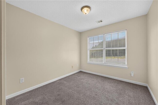 Building Photo - 1471 Riverrock Trail SW