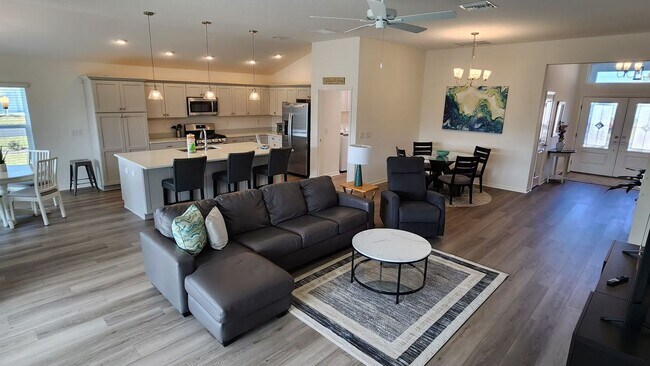 Building Photo - M2650 Quelly (VS-10/%)