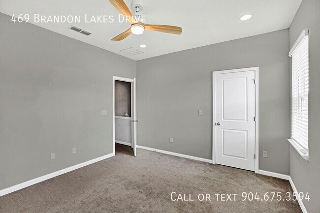 Building Photo - 469 Brandon Lks Dr